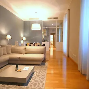  Apartment Heart Duomo Castello Italy