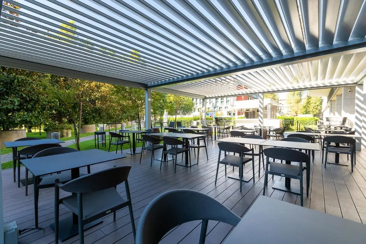 Ramada Plaza By Wyndham Milano Hotel 4*, Milan