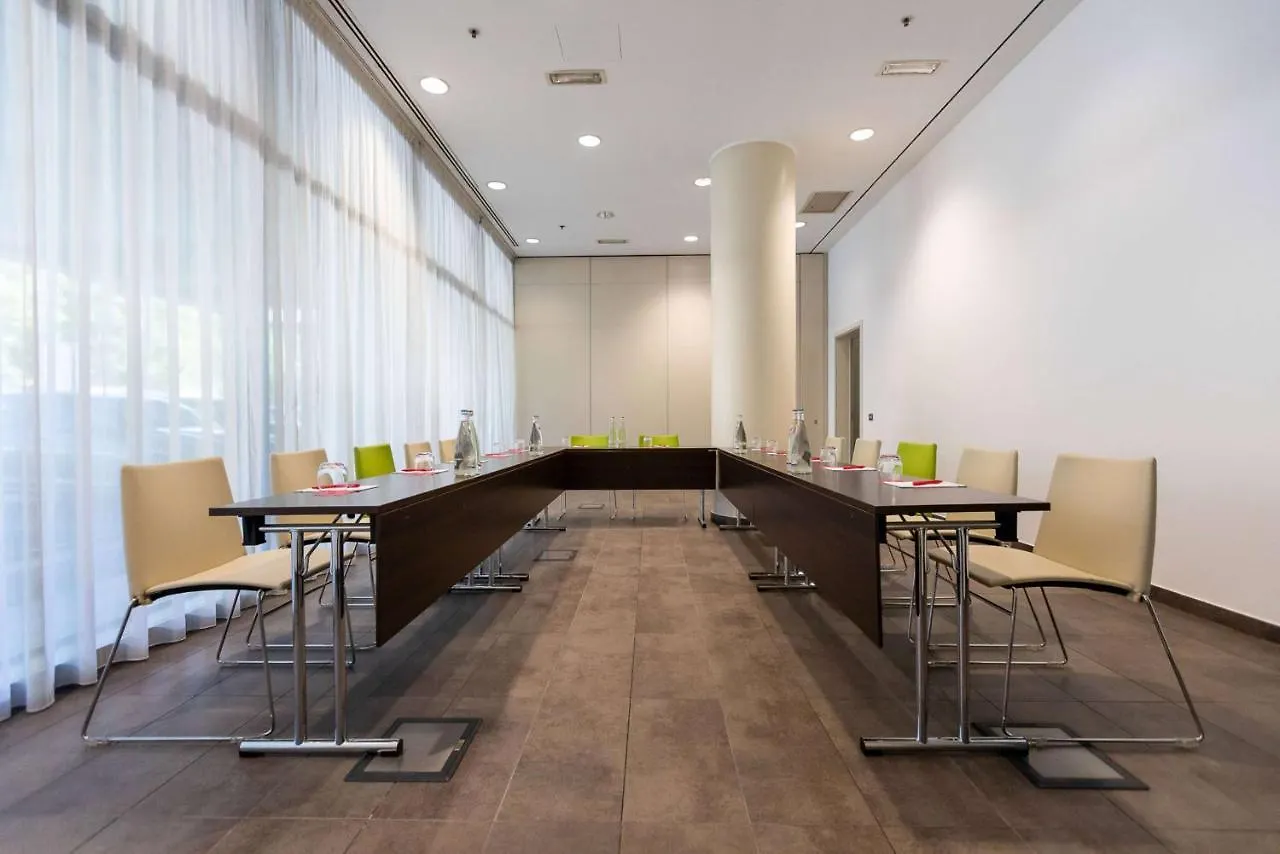 Ramada Plaza By Wyndham Milano Hotel 4*, Milan