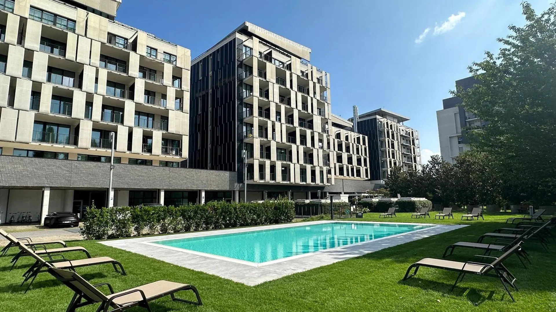 Ramada Plaza by Wyndham Milano contacts